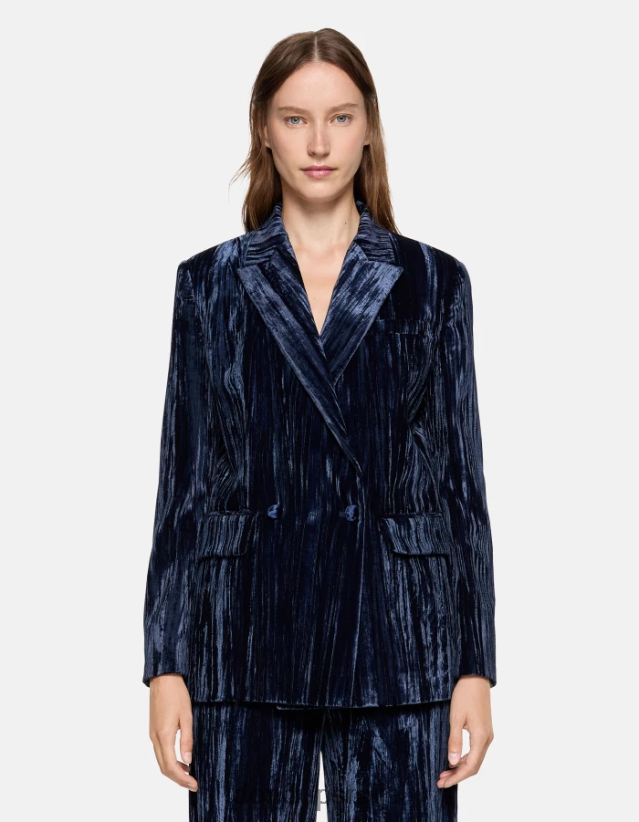 морнарско плаво